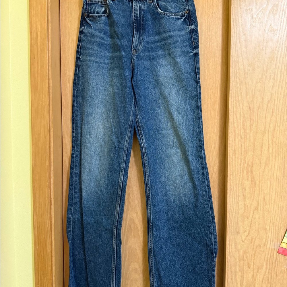 Zara Women’s Classic Indigo Straight Jeans